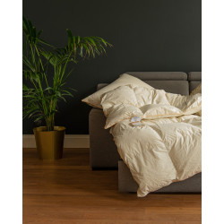 BASIC+ poduszka trzykomorowa puch 70% Różowy 50x60cm - AMZ